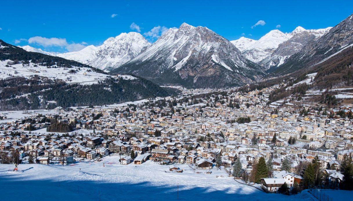 Splendida vista su Bormio innevata