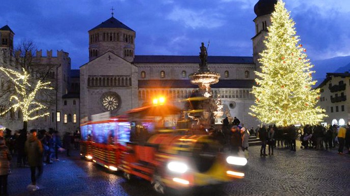 A bordo del treno di Natale per i mercatini del Trentino