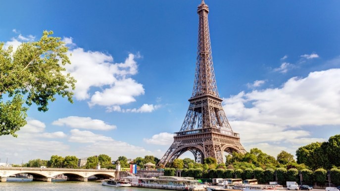 In vendita alcuni pezzi della Tour Eiffel: ecco come puoi comprarli