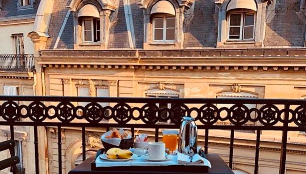 A Parigi nasce l’hotel per book lovers, con consegna dei libri in camera