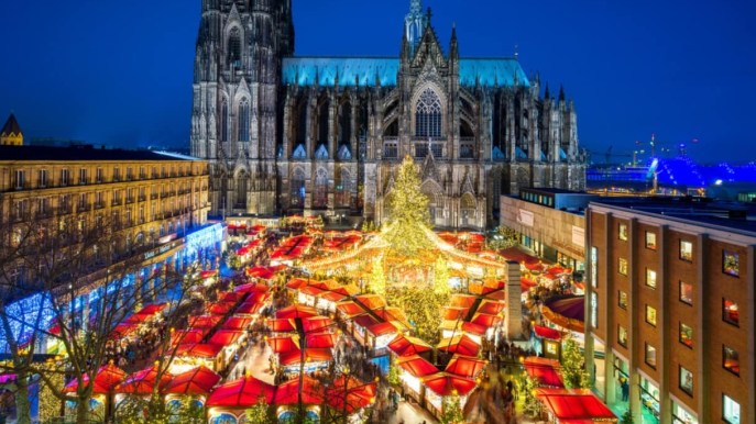 Il mercatino di Colonia e la sfida degli alberi di Natale