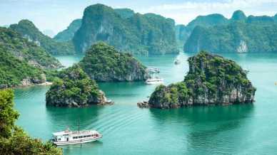 La Baia di Ha Long, in Vietnam, ora può essere raggiunta in aereo