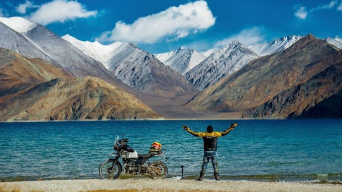 Il tour mozzafiato per esplorare l’Himalaya in motocicletta