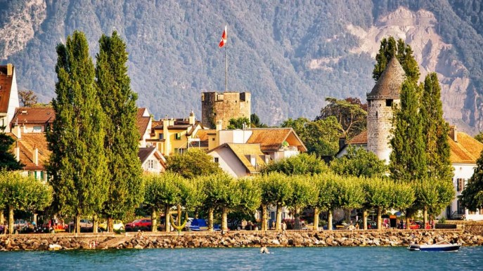 Vevey, piccolo gioiello sul lago di Ginevra tra lago, monti e treni del vino
