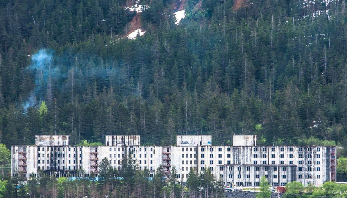 Buckner Building, palazzo abbandonato e spettrale a Whittier, Alaska