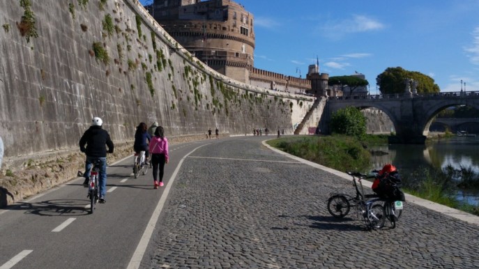 Da Roma al mare in bicicletta, ecco la Regina Ciclarum