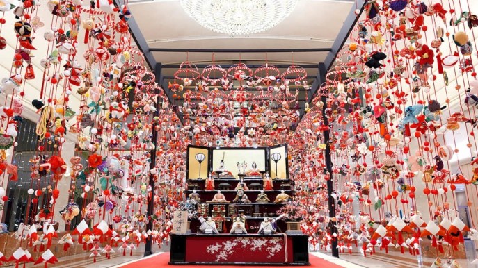 Il Giappone si tinge di rosa e di rosso per la Festa delle Bambole