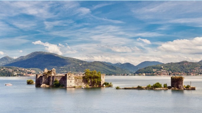 Lago Maggiore, i misteriosi castelli di Cannero circondati dall’acqua