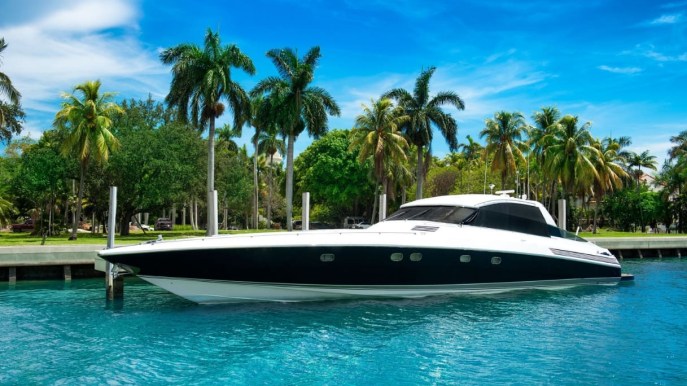 Il lavoro dei sogni esiste: pagati per testare yacht e isole private