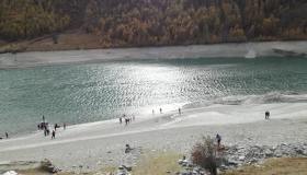 Dal lago di Pontechianale riemerge il borgo fantasma