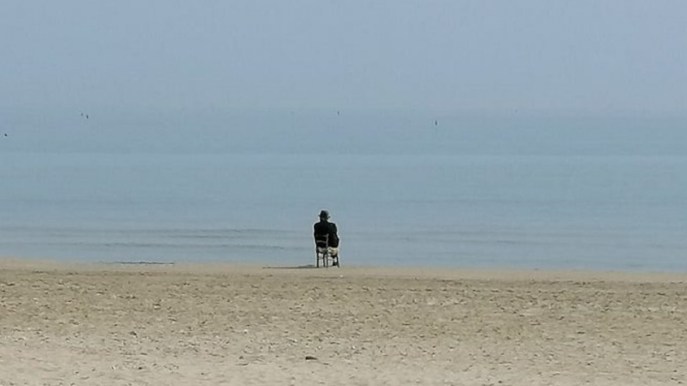Abruzzo, a 92 anni ogni giorno guida 60 km per guardare il mare