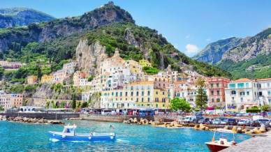 L’itinerario via mare che ti permette di riscoprire la Costiera più bella d’Italia