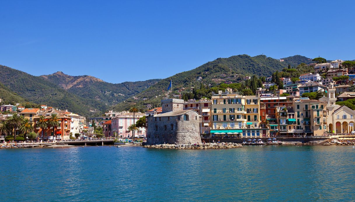 Suggestiva veduta del Castello di Rapallo