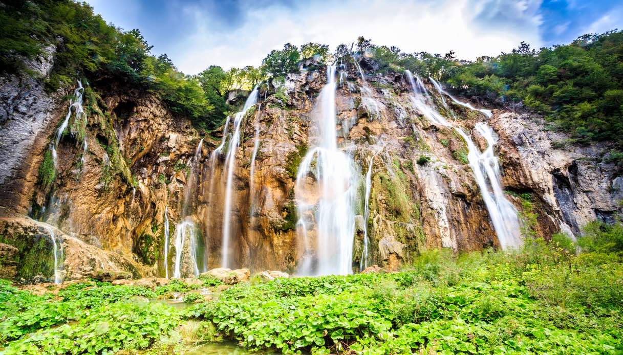 La spettacolare cascata Veliki Slap, nel Parco dei Laghi di Plitvice