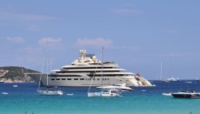 Dilbar-yacht