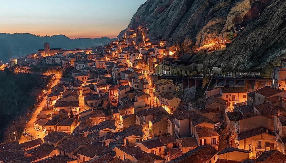 la notte romantica dei borghi più belli d italia 2023