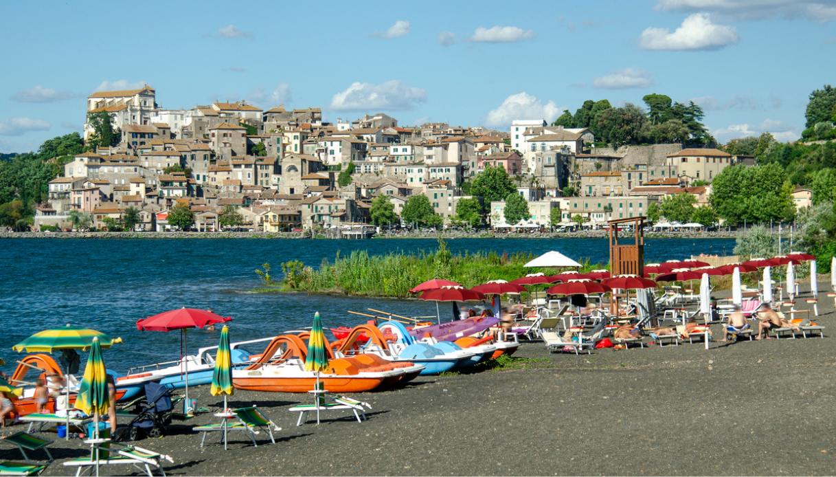 Il lago di Bracciano è balneabile: alla scoperta delle spiagge più belle