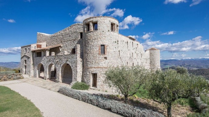 Umbria: il Castello di Procopio conquista Fedez e Chiara Ferragni