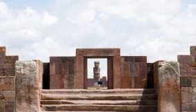 Tiahuanaco, la misteriosa città dei giganti sul lago Titicaca