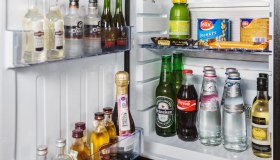 Perché dalle camere degli hotel stanno sparendo i frigobar