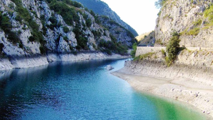 Abruzzo, le Gole del Sagittario sono uno spettacolo più unico che raro