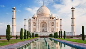 Hanno lavorato 40 anni per realizzare il loro sogno: viaggiare