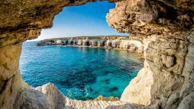 L’estate infinita di Cipro tra sole e mare