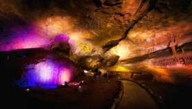 Esplorare la Grotta Gigante, meraviglia del Carso Triestino