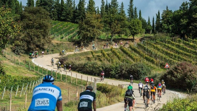 L’Eroica 2019: a Gaiole in Chianti si pedala tra bici d’epoca e ciclismo vintage