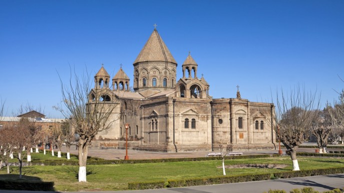 In Armenia, nella Cattedrale di Echmiadzin amata da Kim Kardashian