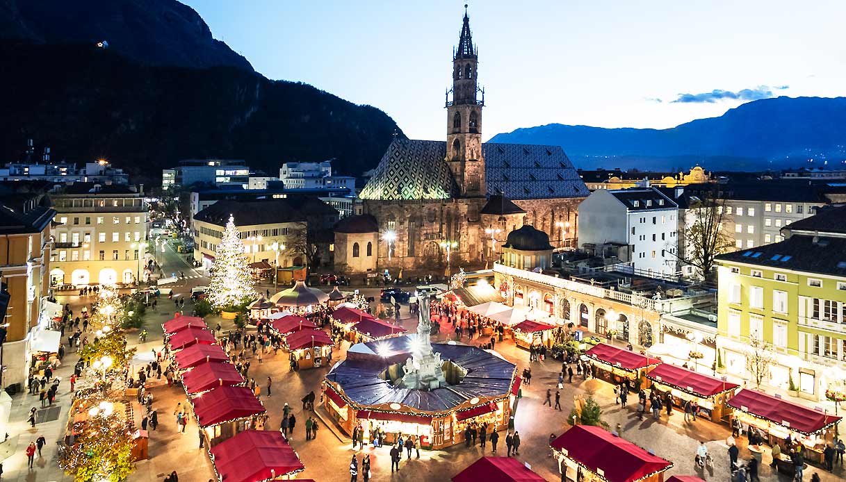 Mercati Di Natale.I Mercatini Di Natale Di Bolzano Date E Info Siviaggia