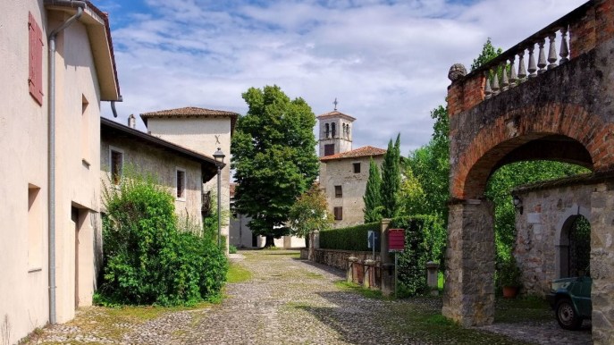 Strassoldo, il borgo dei due castelli è la perla del Friuli