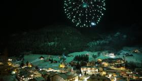 Capodanno da single: le idee per chi viaggia da solo