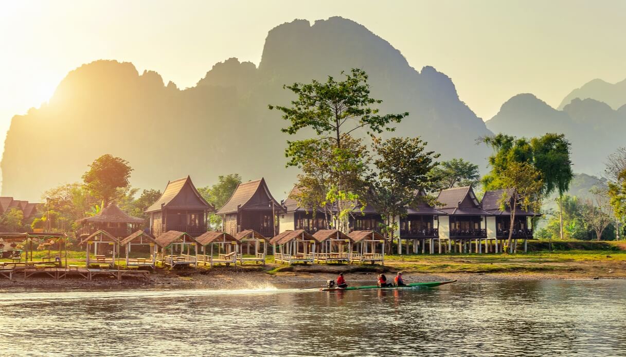 tour nel laos