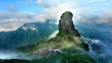 I templi buddisti alle porte del cielo