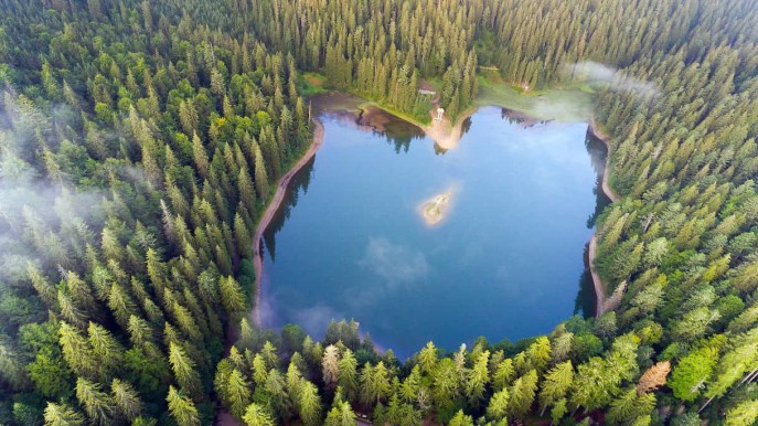 Synevir, il parco nazionale in Ucraina che sembra uscito da una fiaba