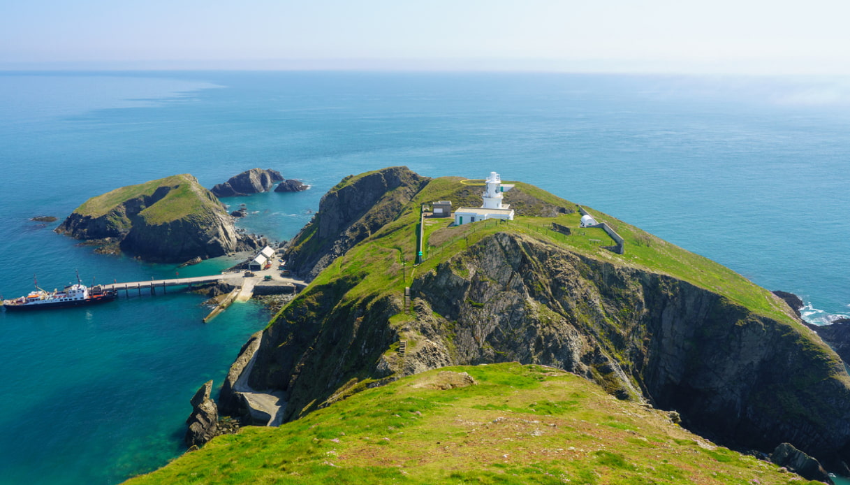 Lundy Island scopri questa isola