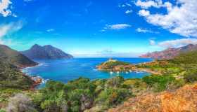 10 motivi per scoprire la Riserva di Scandola, sognando l’estate