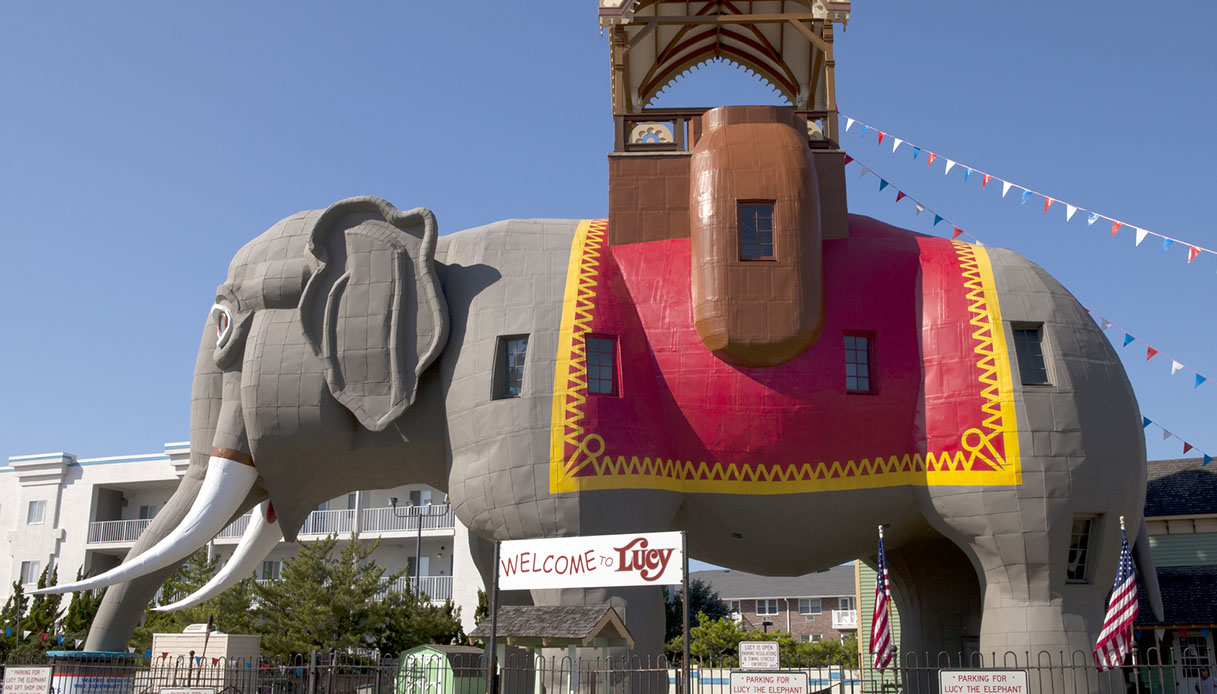 Nel New Jersey puoi dormire all'interno di un gigantesco elefante