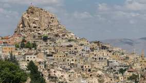 Uchisar-turchia-cappadocia-citta-roccia