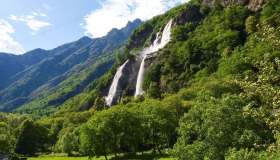 La Valchiavenna, gioiello verde incastonato tra cascate e montagne