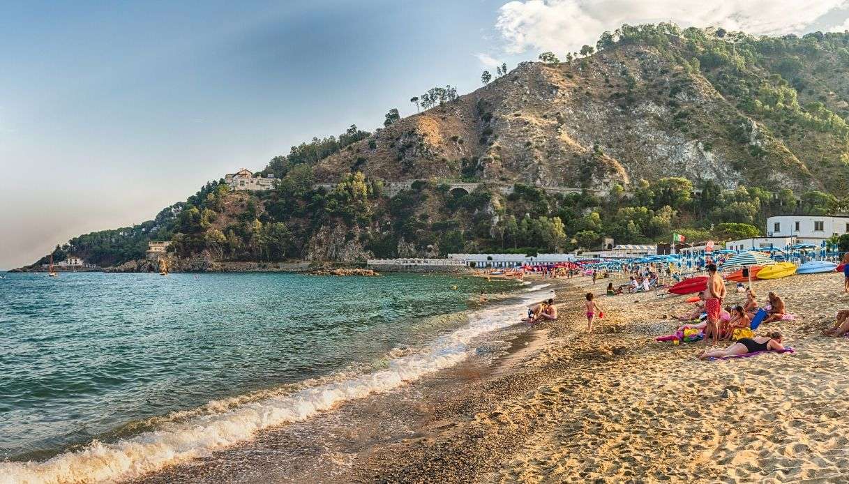 Le spiagge della Costa degli Aranci, un sogno calabrese