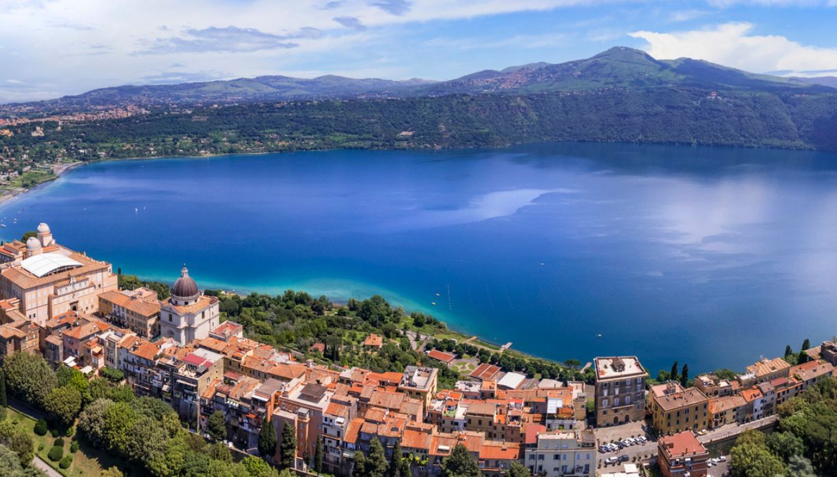 Vista aerea di Castel gandolfo