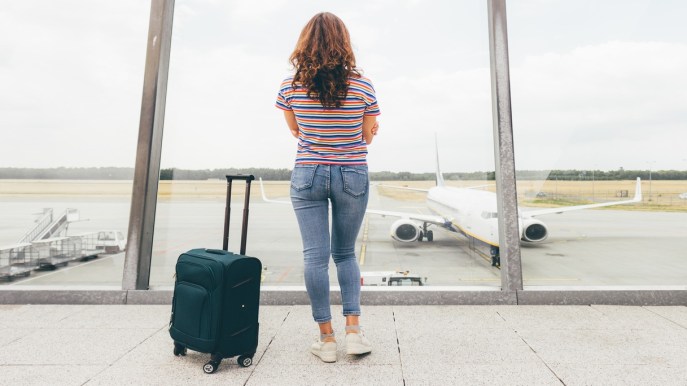 Viaggiare in aereo: probabile stop del bagaglio a mano