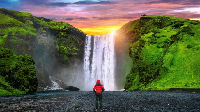“Vieni a urlare in Islanda!” La campagna per attirare i turisti nell’isola è una bomba