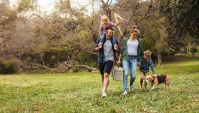 Vacanze in famiglia e con il cane, le mete ideali per l'estate