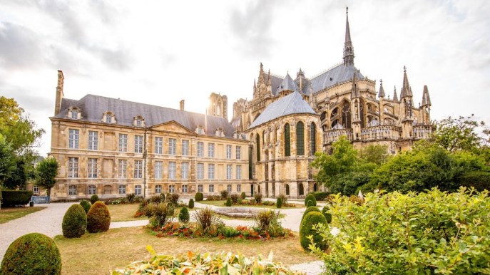Le cattedrali di Francia seguono il disegno del cielo. Ciascuna corrisponde a una stella