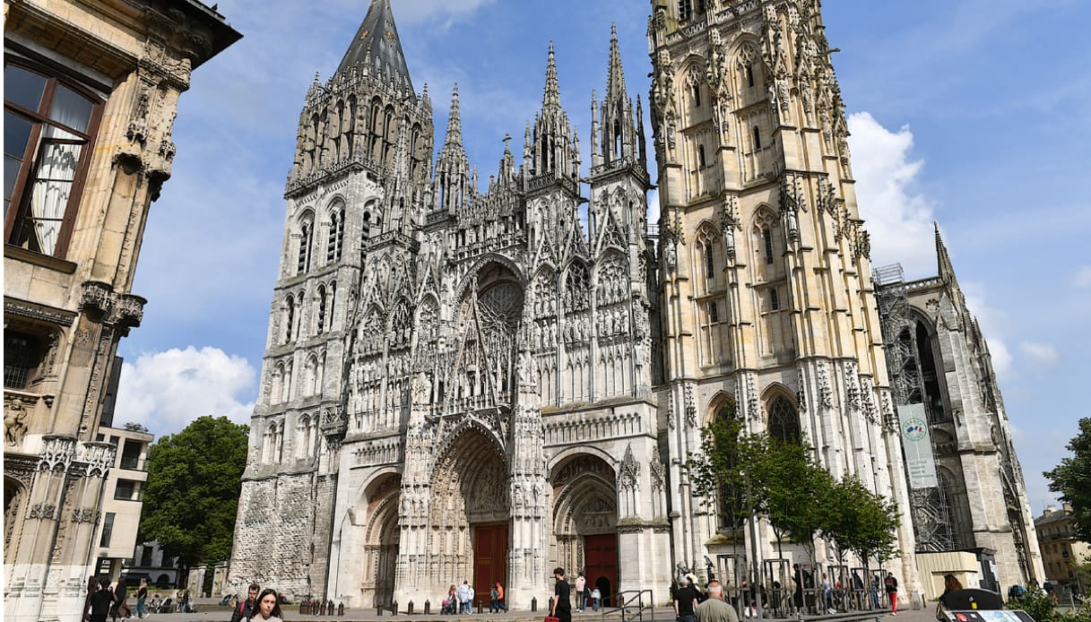 In Francia la cattedrale gotica di Rouen