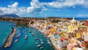 Marina Corricella, il colorato ed antico borgo dei pescatori