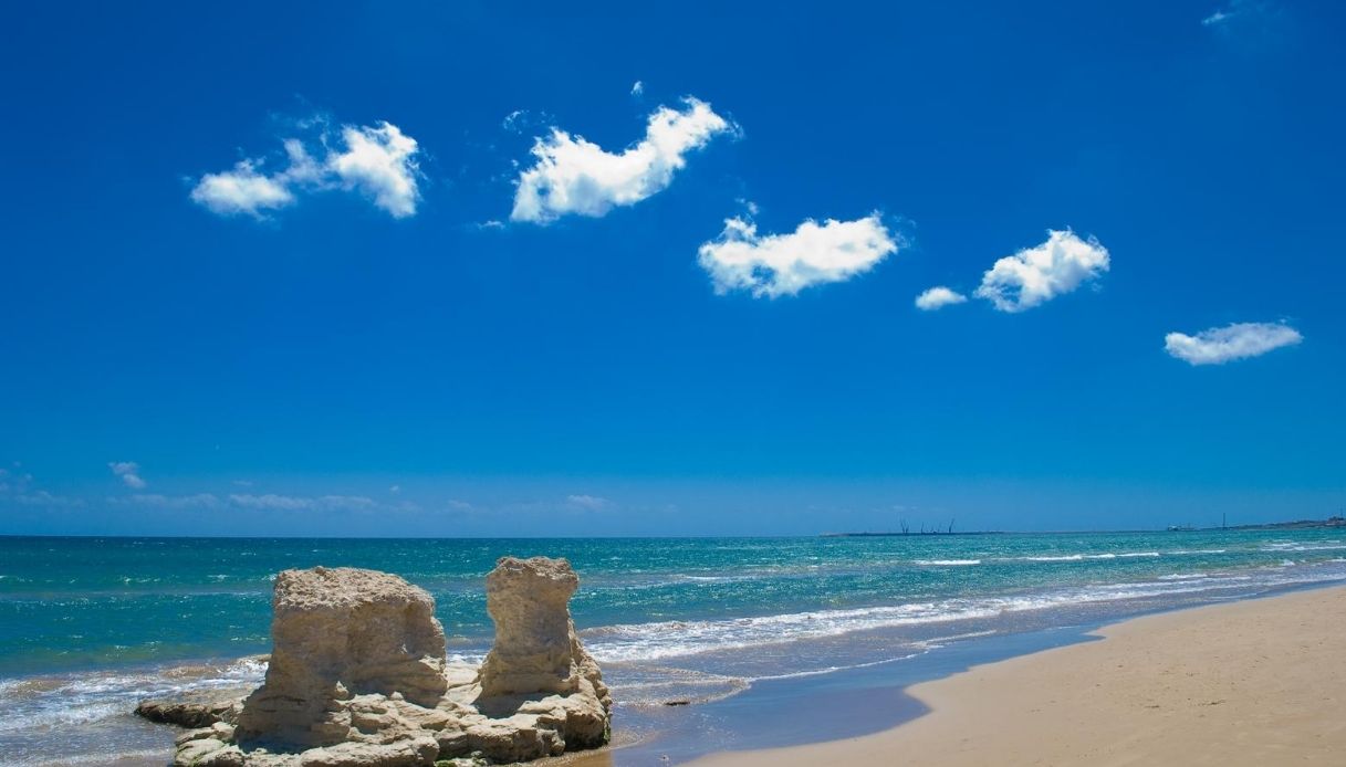 Pozzallo Una Spiaggia E Un Mare Da Bandiera Blu Siviaggia